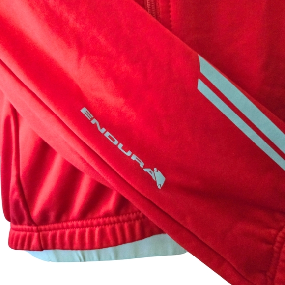 Endura Women's Roubaix Jacket Medium Cycling Windproof Insulated Red NEW NWT - Picture 7 of 8